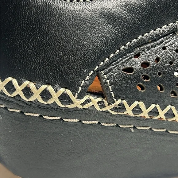 Spring Step Shoes Women's Size 7.5 Black Airy Roxela T-Strap Embroidery Sandals - Picture 9 of 12